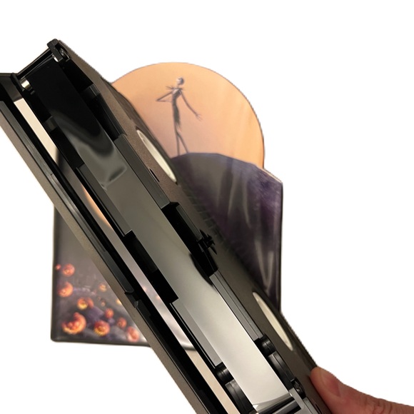 Tim Burton’s The Nightmare Before Christmas VHS vintage - Picture 3 of 10